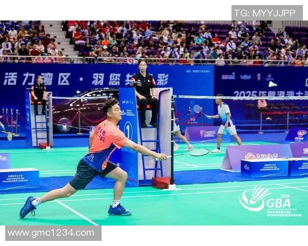 羽毛球的魅力：深入了解深圳羽毛球队的极速对决与训练秘辛